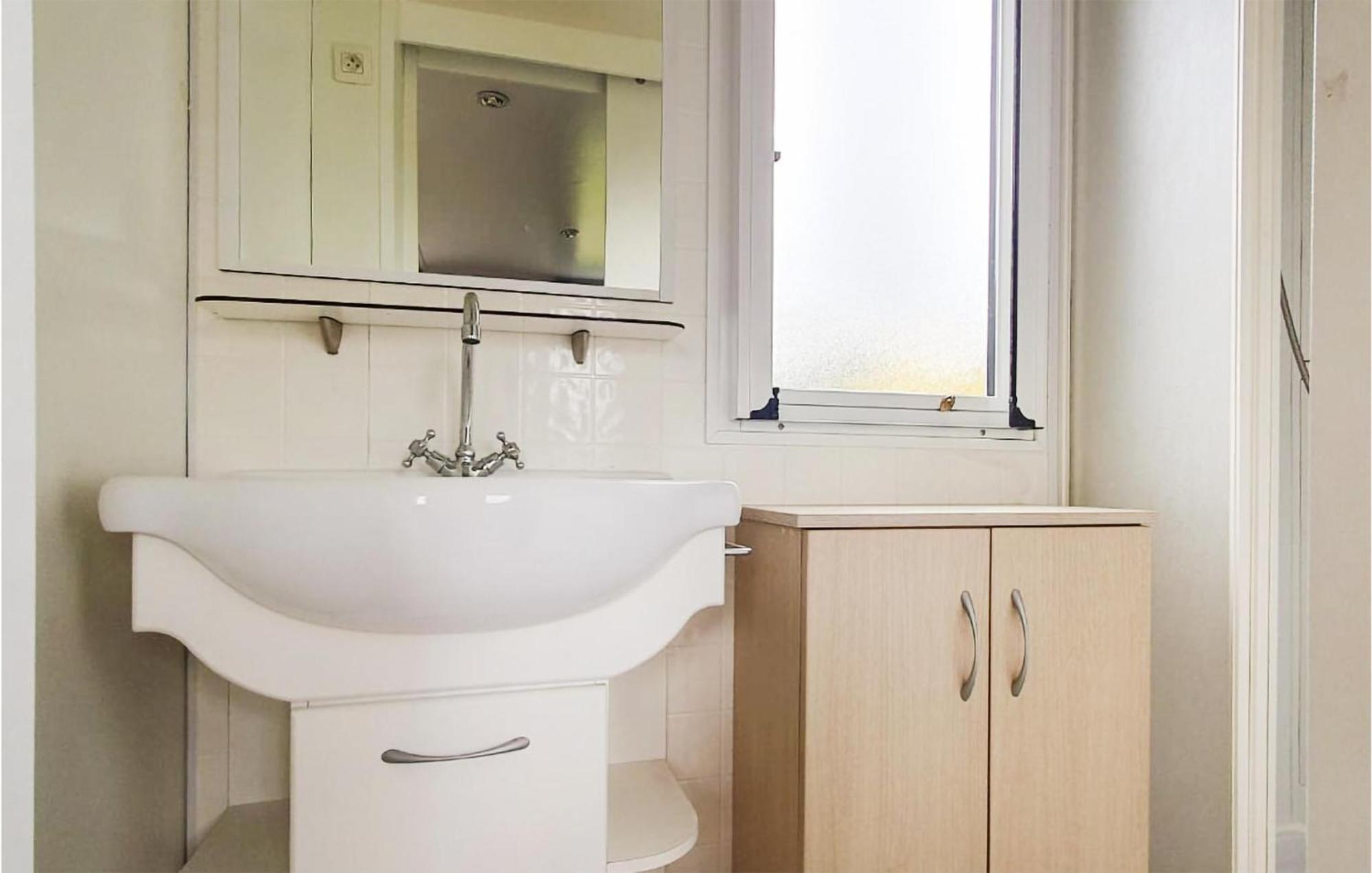 Gorgeous Home In Tzummarum With Wifi 외부 사진